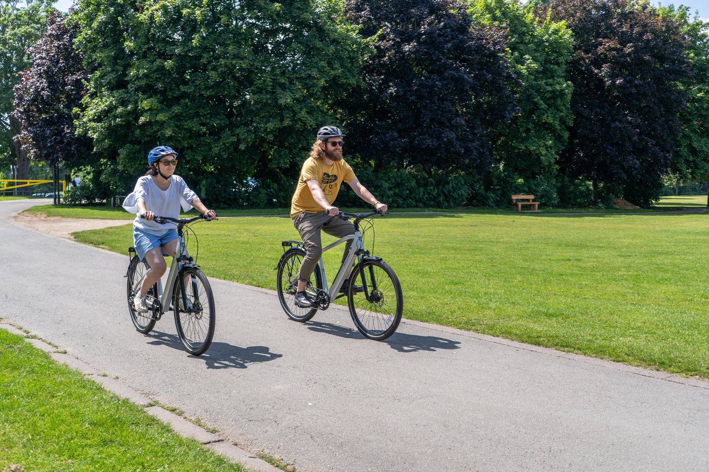 Falcon horizon cross bar electric hybrid bike silver perfect for everyone